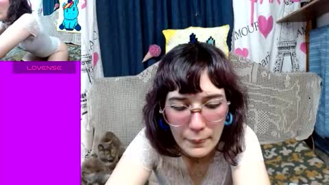 Snapshot of milalunala chatting on September 2025 06:32:02 PM Mila-Lunala online show from September 2025 06:32:02 PM