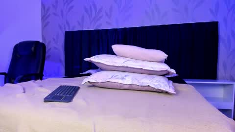 Daphne online show from February 2026 05:35:01 PM