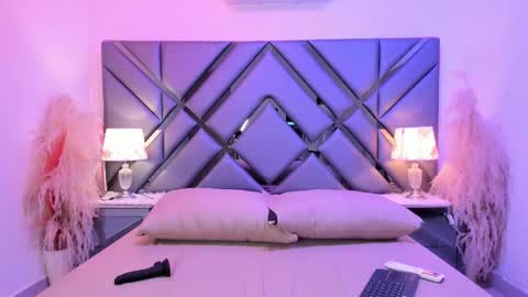 milan_lewiss online show from March 2026 12:23:01 PM