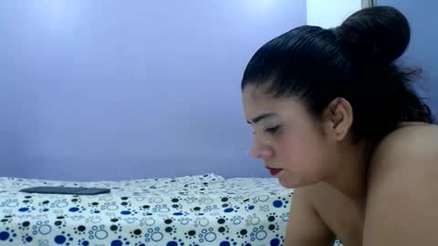 milan and sofia online show from December 2025 03:02:01 AM