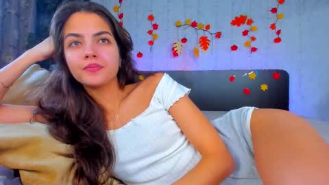 Milana online show from October 2025 08:07:01 AM