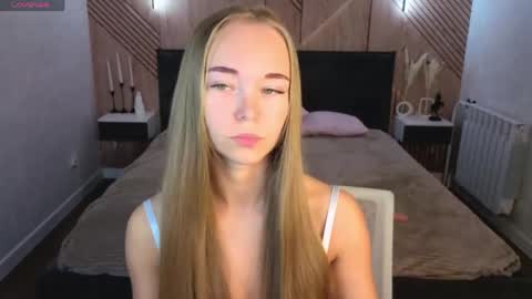 Snapshot of milana_sorrento chatting on May 2026 01:03:01 AM Milana online show from May 2026 01:03:01 AM
