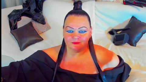 Lana online show from December 2024 05:55:01 PM