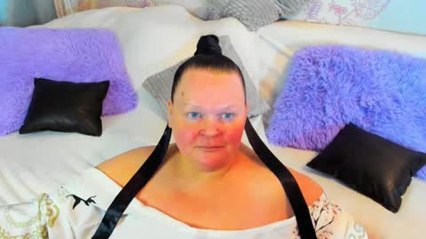 Lana online show from February 2025 08:10:01 PM