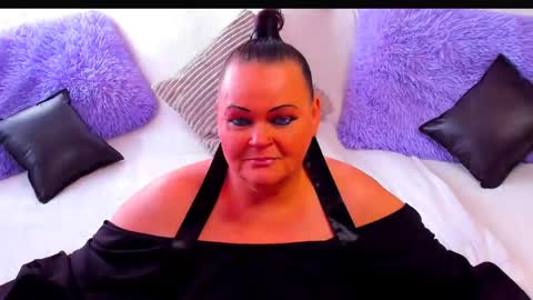 Lana online show from May 2026 06:20:01 AM