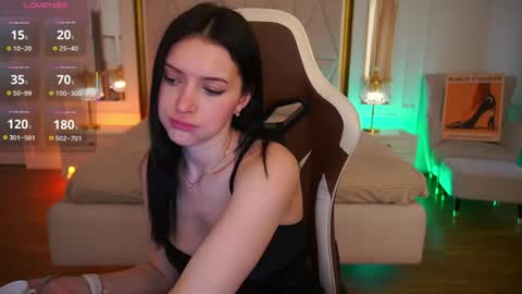 Snapshot of milanamusee chatting on May 2026 01:27:01 PM Milana online show from May 2026 01:27:01 PM