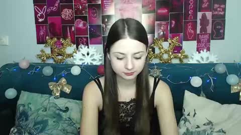 Snapshot of milanaroz chatting on December 2024 05:47:02 AM milanaroz online show from December 2024 05:47:02 AM