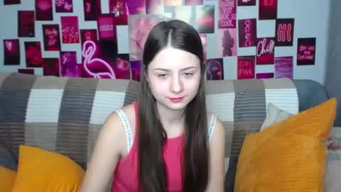 Snapshot of milanaroz chatting on February 2025 05:50:02 AM milanaroz online show from February 2025 05:50:02 AM
