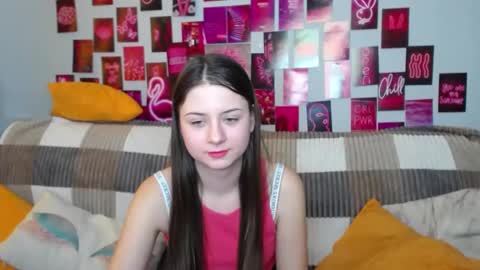 Snapshot of milanaroz chatting on February 2025 08:58:02 AM milanaroz online show from February 2025 08:58:02 AM