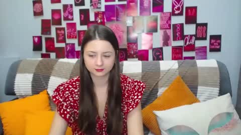 Snapshot of milanaroz chatting on March 2025 05:46:01 AM milanaroz online show from March 2025 05:46:01 AM