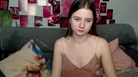 Snapshot of milanaroz chatting on October 2025 05:02:02 PM milanaroz online show from October 2025 05:02:02 PM