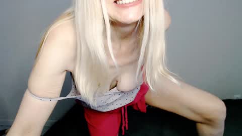 Snapshot of milanav chatting on February 2025 07:29:01 AM Milena online show from February 2025 07:29:01 AM