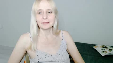 Snapshot of milanav chatting on February 2025 03:01:02 PM Milena online show from February 2025 03:01:02 PM