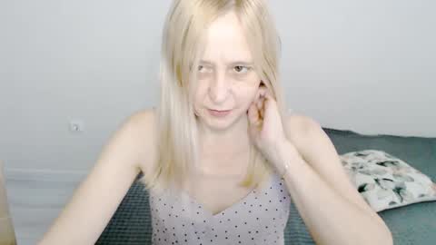 Snapshot of milanav chatting on February 2025 07:59:02 AM Milena online show from February 2025 07:59:02 AM