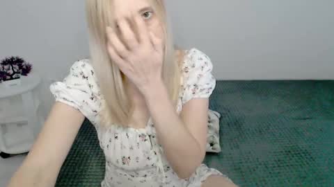 Snapshot of milanav chatting on March 2025 06:37:01 AM Milena online show from March 2025 06:37:01 AM