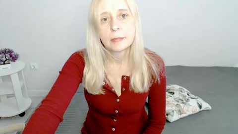 Snapshot of milanav chatting on March 2025 09:25:02 AM Milena online show from March 2025 09:25:02 AM