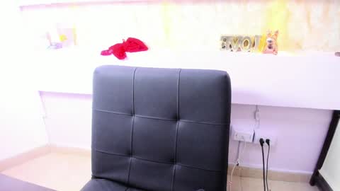 Snapshot of milarose4 chatting on December 2024 05:47:02 PM Mila Rose online show from December 2024 05:47:02 PM