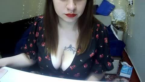 Snapshot of milaxcute chatting on May 2026 10:44:01 AM Milaxcute online show from May 2026 10:44:01 AM
