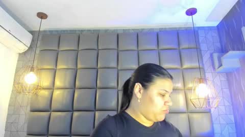 Milena  online show from September 2025 03:30:02 AM