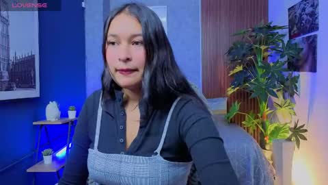 Snapshot of milenka_5 chatting on May 2026 08:36:01 PM Milenka online show from May 2026 08:36:01 PM