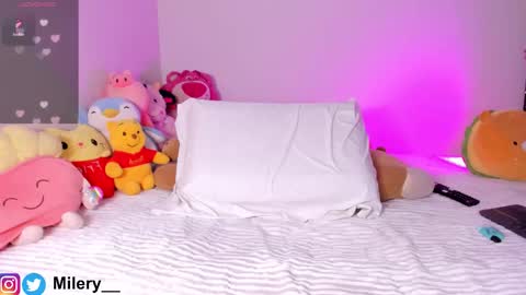 Snapshot of milery_ chatting on March 2026 01:11:02 AM M I L E R Y online show from March 2026 01:11:02 AM