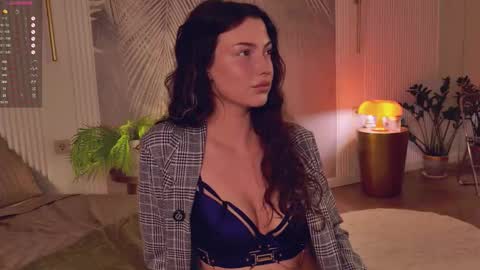 Miley online show from November 2025 05:51:02 AM