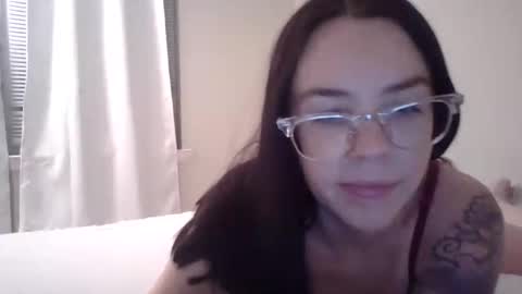 Snapshot of milf4you6 chatting on December 2025 01:10:01 AM milf4you6 online show from December 2025 01:10:01 AM