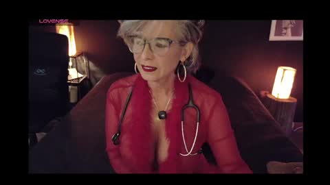 Snapshot of milf_ette chatting on June 2026 04:55:01 PM Fabiola online show from June 2026 04:55:01 PM