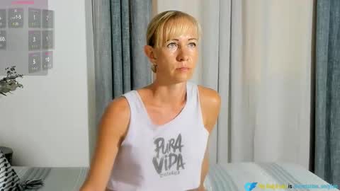 Christine online show from November 2025 12:59:03 PM