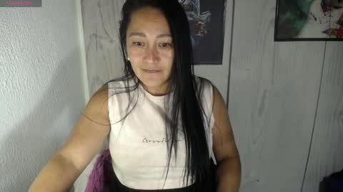 Julianna online show from March 2026 04:40:01 AM