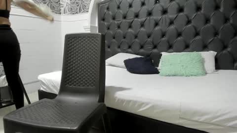 milf_march online show from April 2026 11:25:02 AM