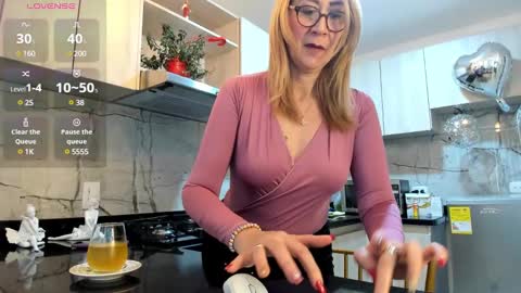 Snapshot of milfashley chatting on January 2025 06:23:01 PM ASHLEY online show from January 2025 06:23:01 PM