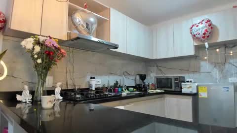 Snapshot of milfashley chatting on February 2025 02:04:02 PM ASHLEY online show from February 2025 02:04:02 PM