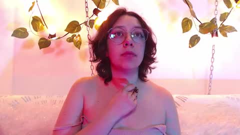 Snapshot of milie_yue chatting on October 2025 02:34:01 AM Millie online show from October 2025 02:34:01 AM