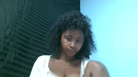 Snapshot of milinasy chatting on June 2026 07:19:01 PM milinasy online show from June 2026 07:19:01 PM