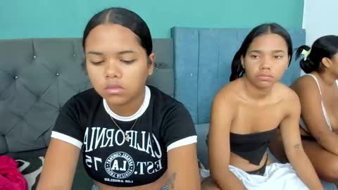 Snapshot of milk_19_ chatting on January 2026 11:37:01 AM milk_19_ online show from January 2026 11:37:01 AM