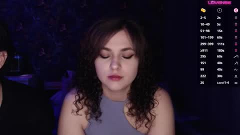 Stella and Neo online show from November 2025 04:12:01 AM