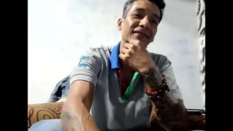 Snapshot of milkhammer chatting on December 2024 04:06:02 AM Hammer online show from December 2024 04:06:02 AM