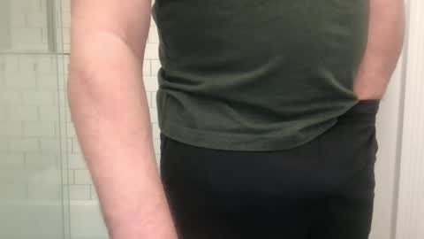 Snapshot of milkitdaddy chatting on January 2025 03:22:01 AM milkitdaddy online show from January 2025 03:22:01 AM