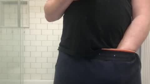 Snapshot of milkitdaddy chatting on February 2025 02:03:01 AM milkitdaddy online show from February 2025 02:03:01 AM