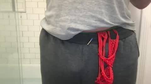 Snapshot of milkitdaddy chatting on February 2025 03:42:01 AM milkitdaddy online show from February 2025 03:42:01 AM