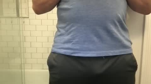 Snapshot of milkitdaddy chatting on March 2025 01:12:01 AM milkitdaddy online show from March 2025 01:12:01 AM