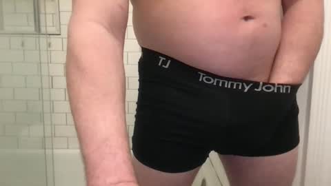 Snapshot of milkitdaddy chatting on March 2025 06:10:01 AM milkitdaddy online show from March 2025 06:10:01 AM