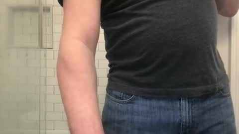 Snapshot of milkitdaddy chatting on March 2025 04:43:02 AM milkitdaddy online show from March 2025 04:43:02 AM