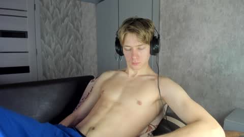 Isaac online show from February 2025 06:02:02 AM