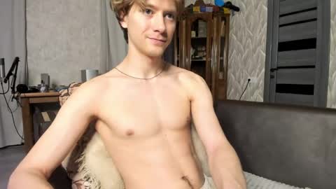 Snapshot of milkiwy chatting on May 2026 09:23:01 PM Isaac online show from May 2026 09:23:01 PM