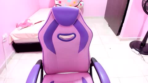 Snapshot of milky__boobs69 chatting on October 2025 02:35:02 PM vale online show from October 2025 02:35:02 PM