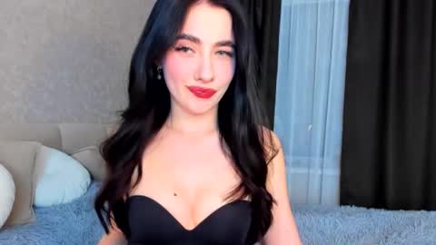 milla moore online show from October 2025 06:06:02 PM