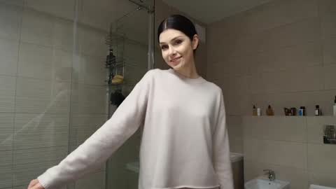 Snapshot of milla_bella chatting on February 2026 07:31:02 PM milla bella online show from February 2026 07:31:02 PM