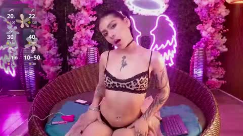 MILLA online show from October 2025 01:45:02 PM